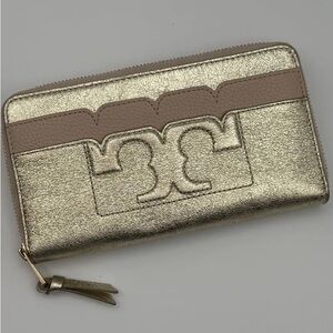 Tory Burch Scalloped Zipper Wallet
